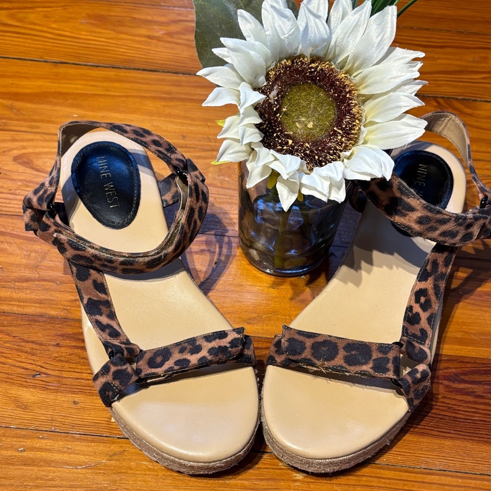 🛍️ Nine West Brown Leopard Sandals